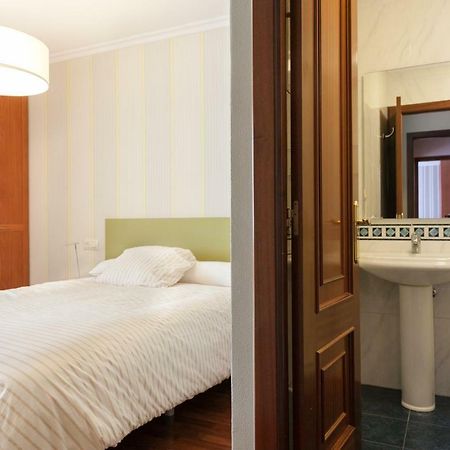 Zafiro Suites Сантьяго-де-Компостела Екстер'єр фото